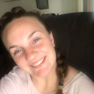 Meet your Posher, Laurel